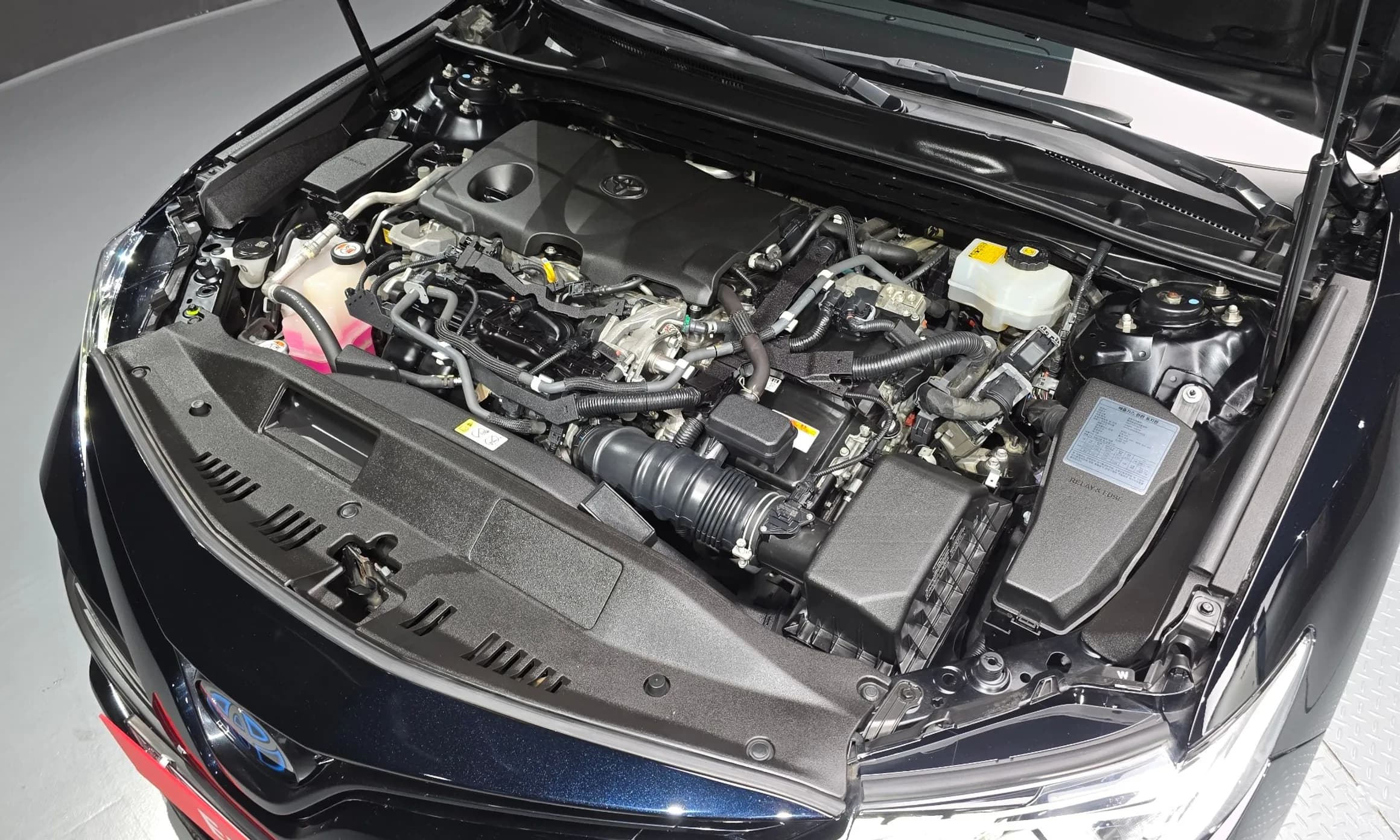 Camry (XV70)