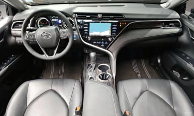 Camry (XV70)