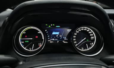 Camry (XV70)
