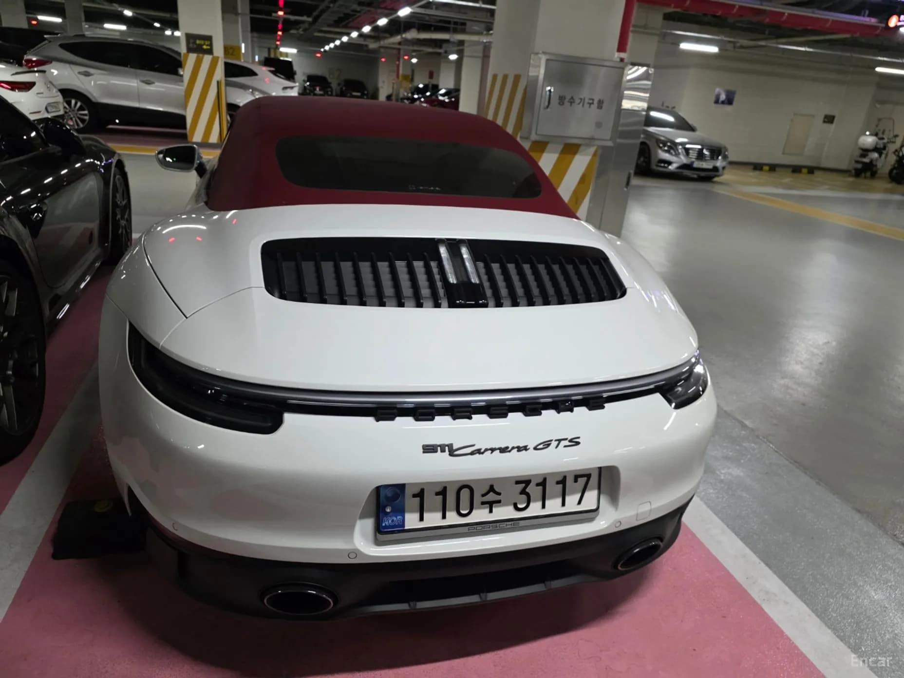 911 (992)