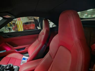 911 (992)