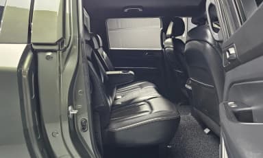 Rexton Sports Khan