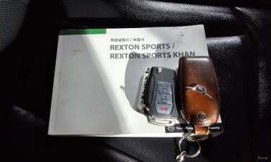 Rexton Sports Khan