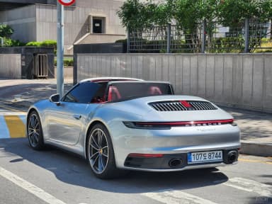 911 (992)
