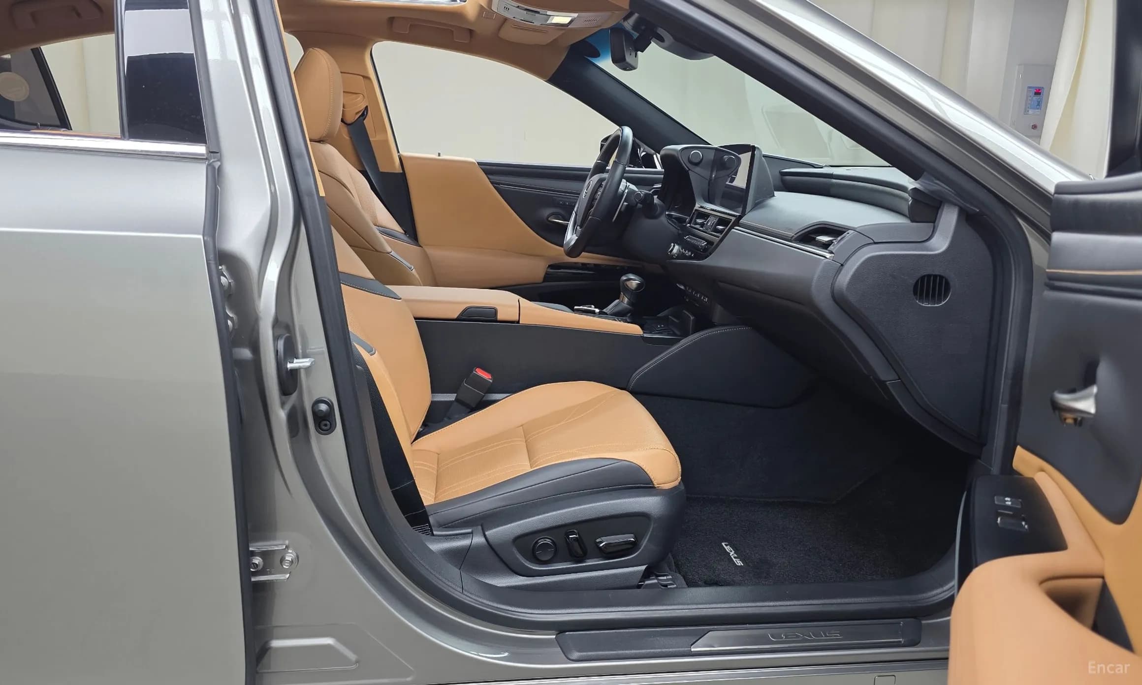 ES300h 7th Generation