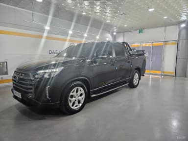 Rexton Sports Khan