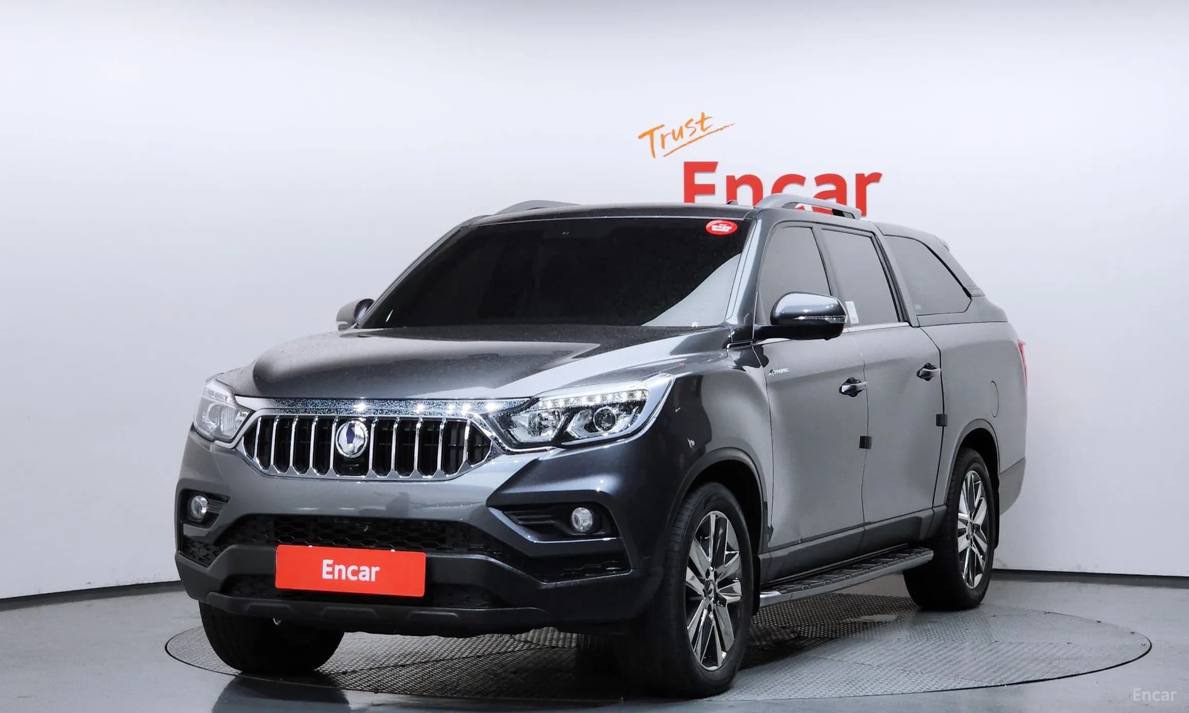 Rexton Sports Khan