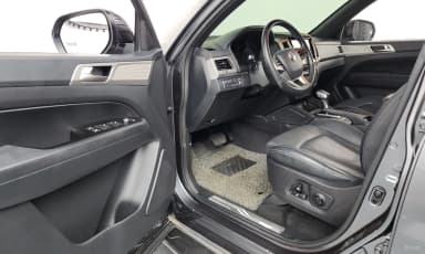 Rexton Sports Khan
