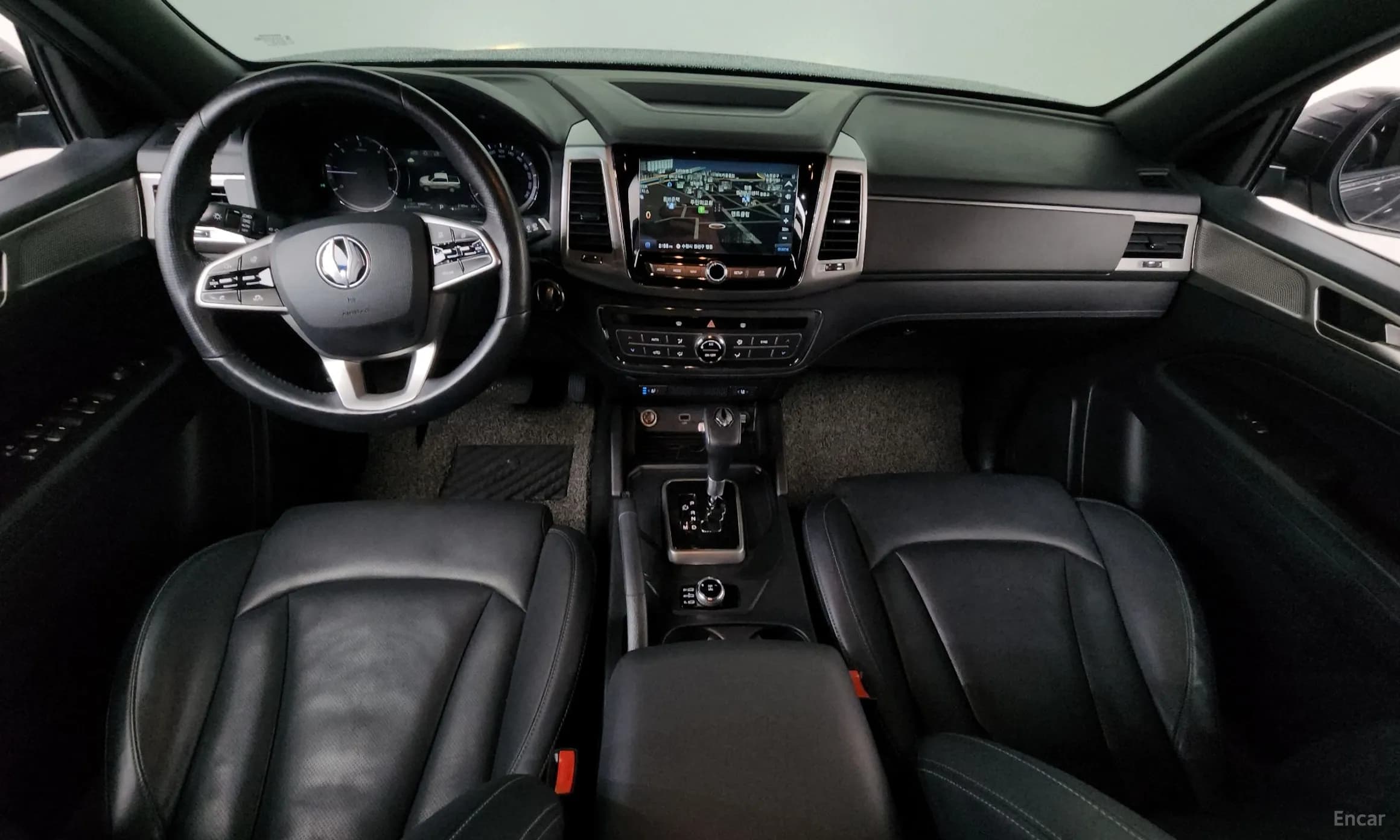 Rexton Sports Khan