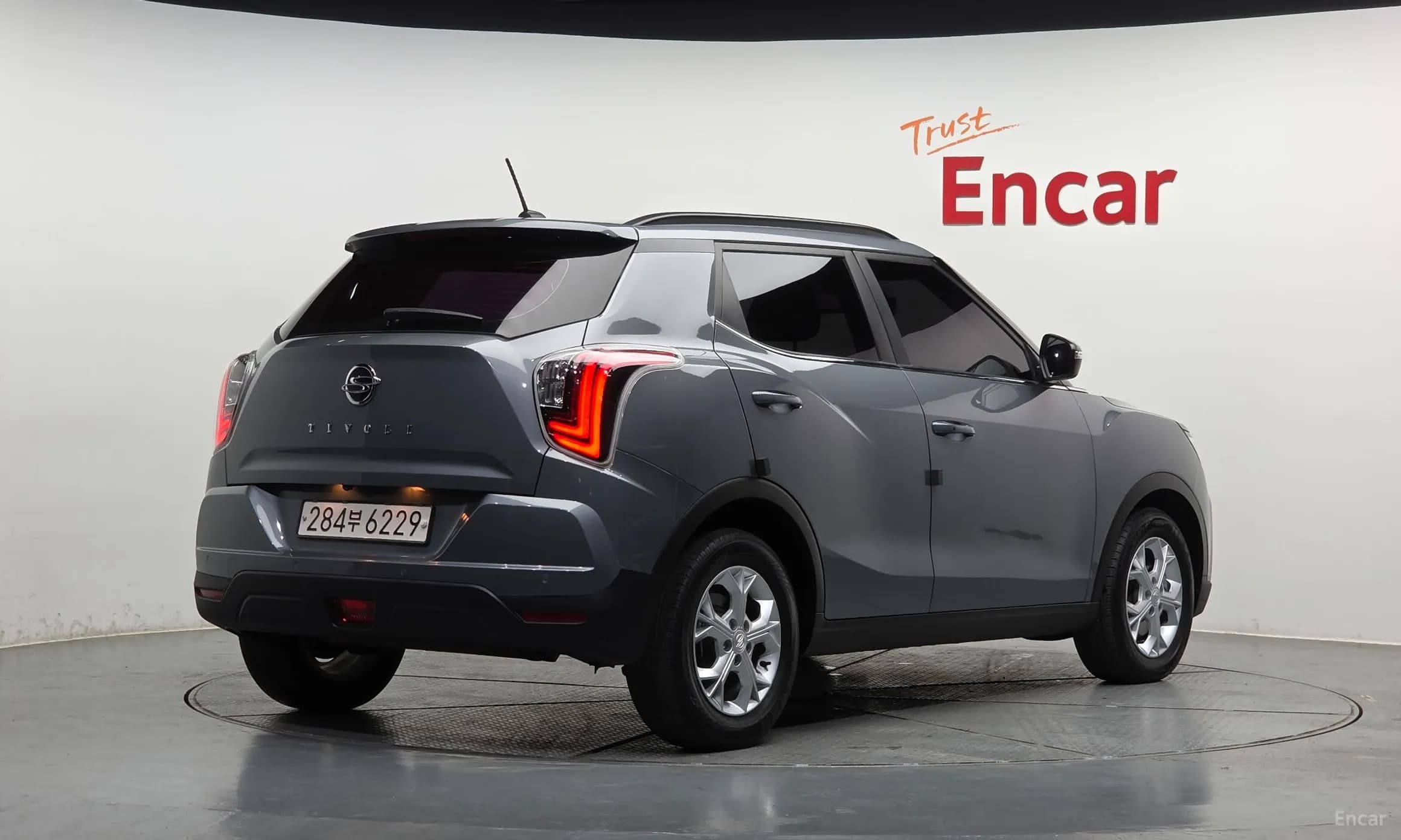 Berry New Tivoli