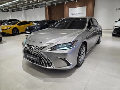 ES300h 7th Generation