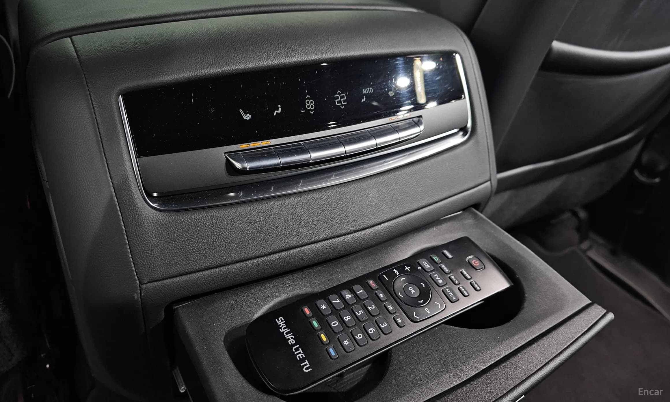 Escalade 5th Generation