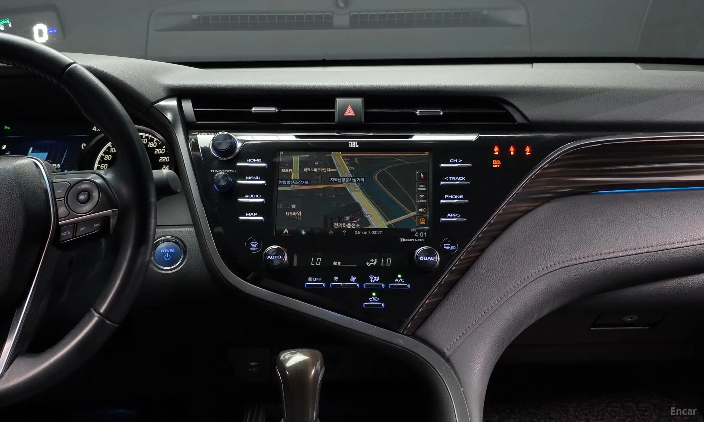 Camry (XV70)