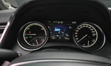 Camry (XV70)