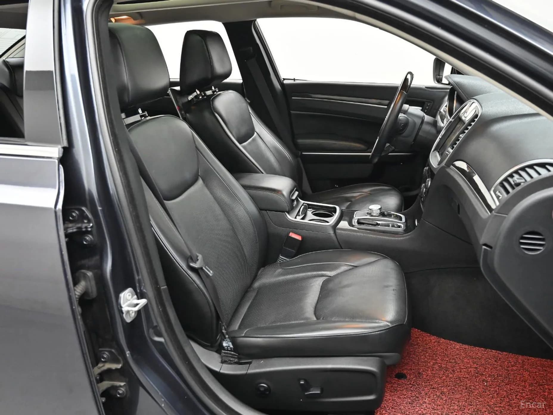 The New 300C