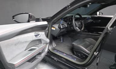 RS e-tron GT