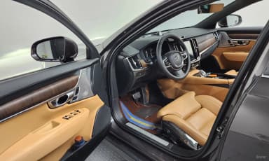 S90