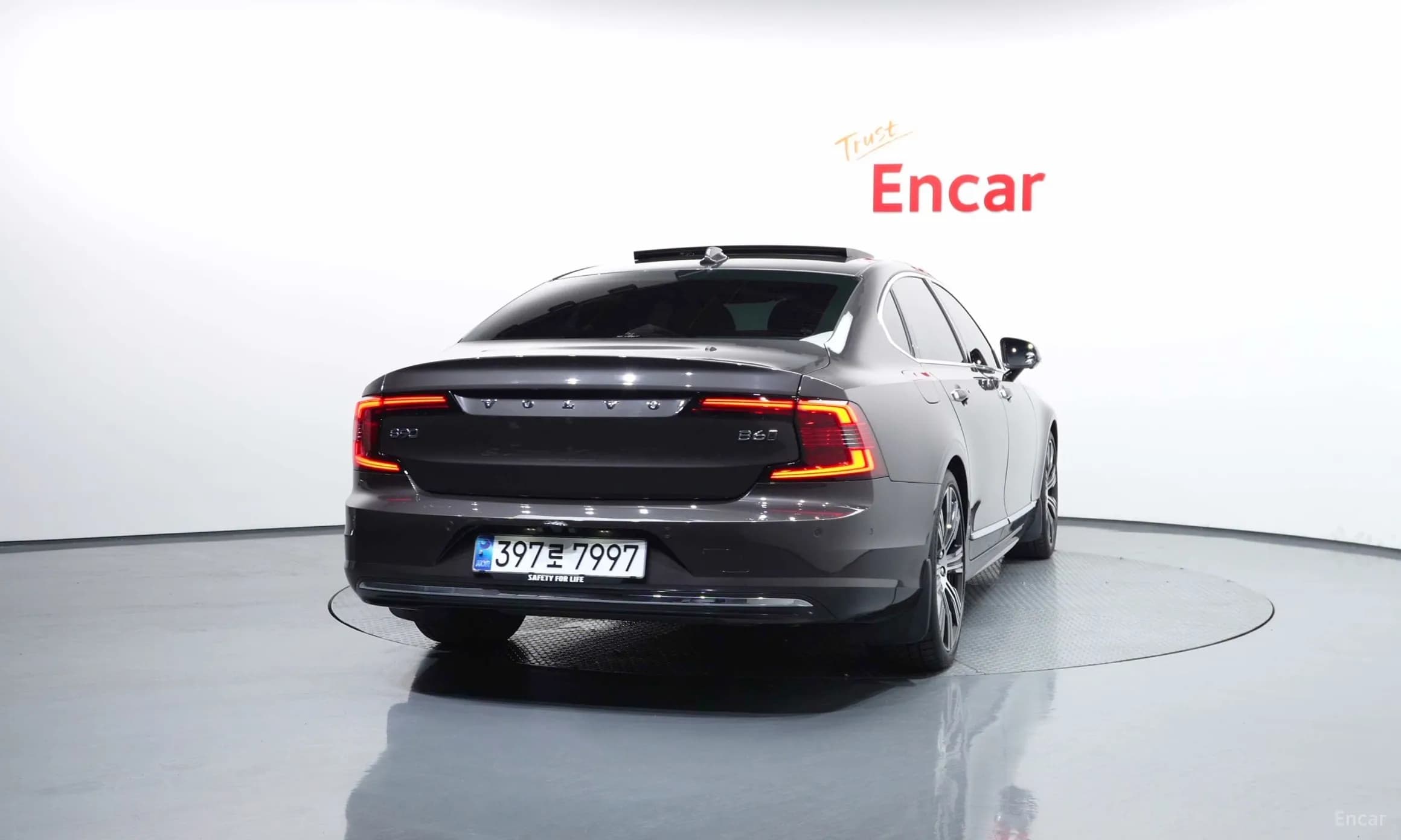 S90
