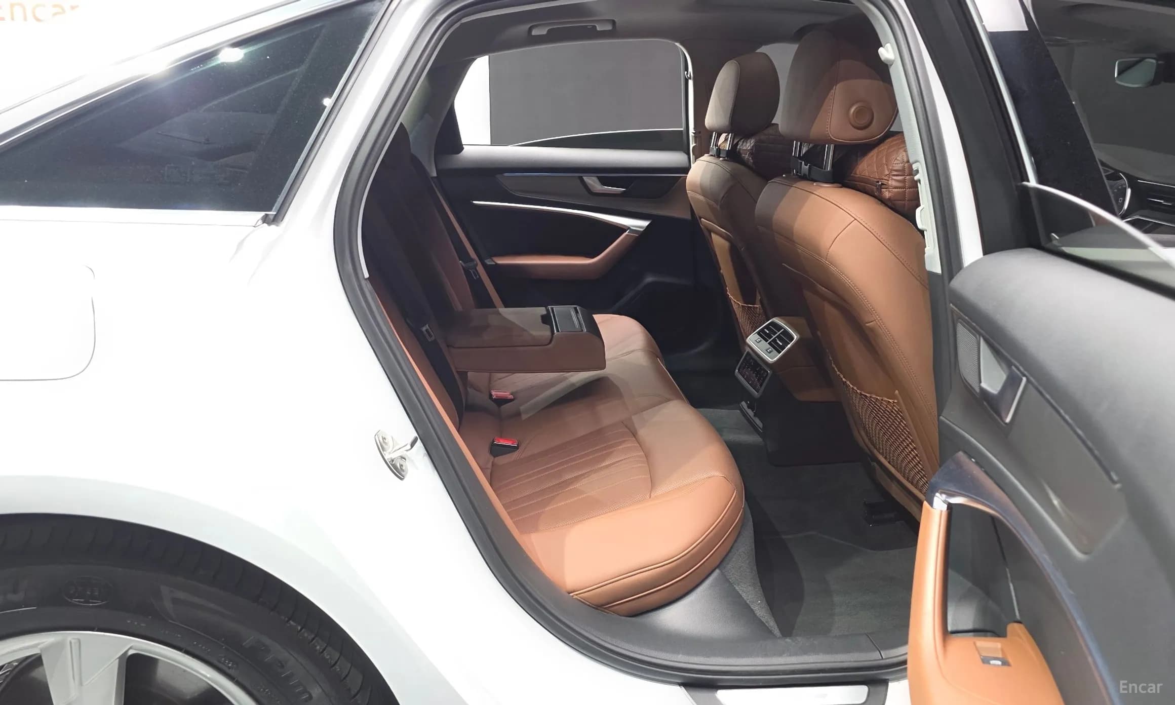 A6 (C8)
