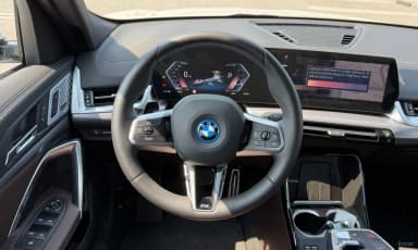 iX2 (U10)