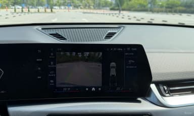 iX2 (U10)