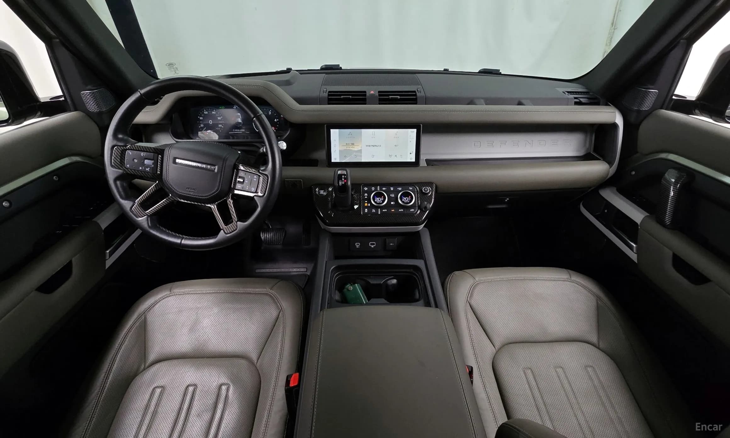 Defender (L663)