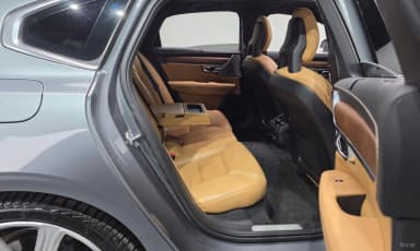 S90