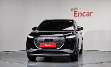 Q4 e-tron (F4)