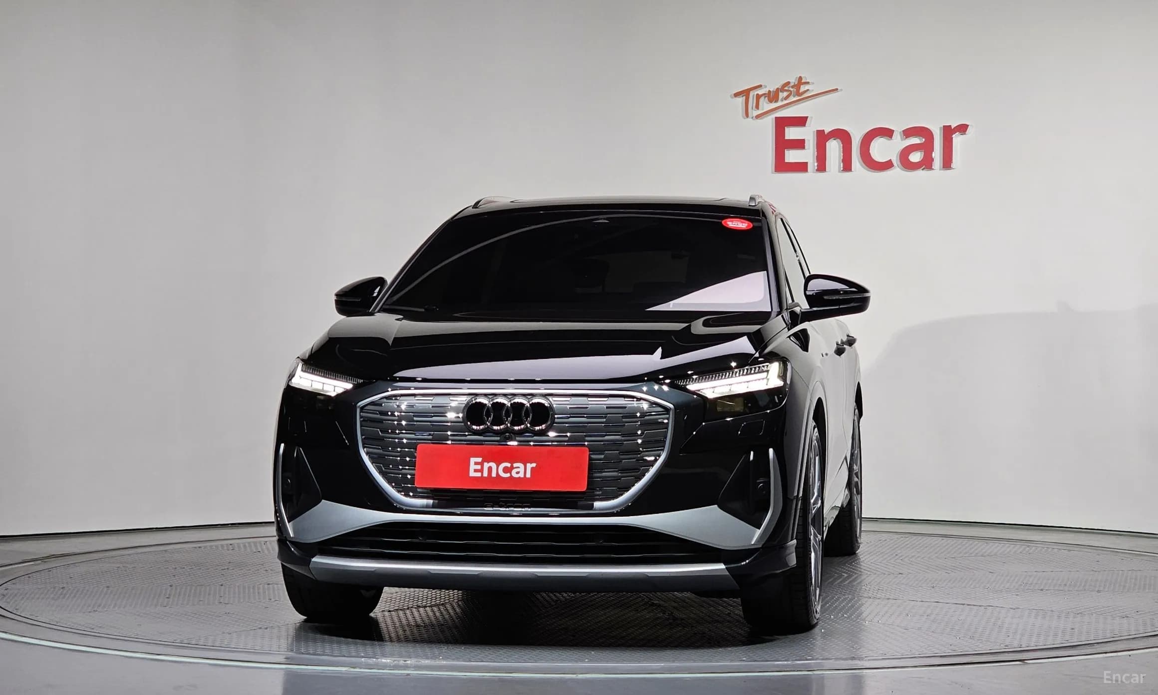 Q4 e-tron (F4)