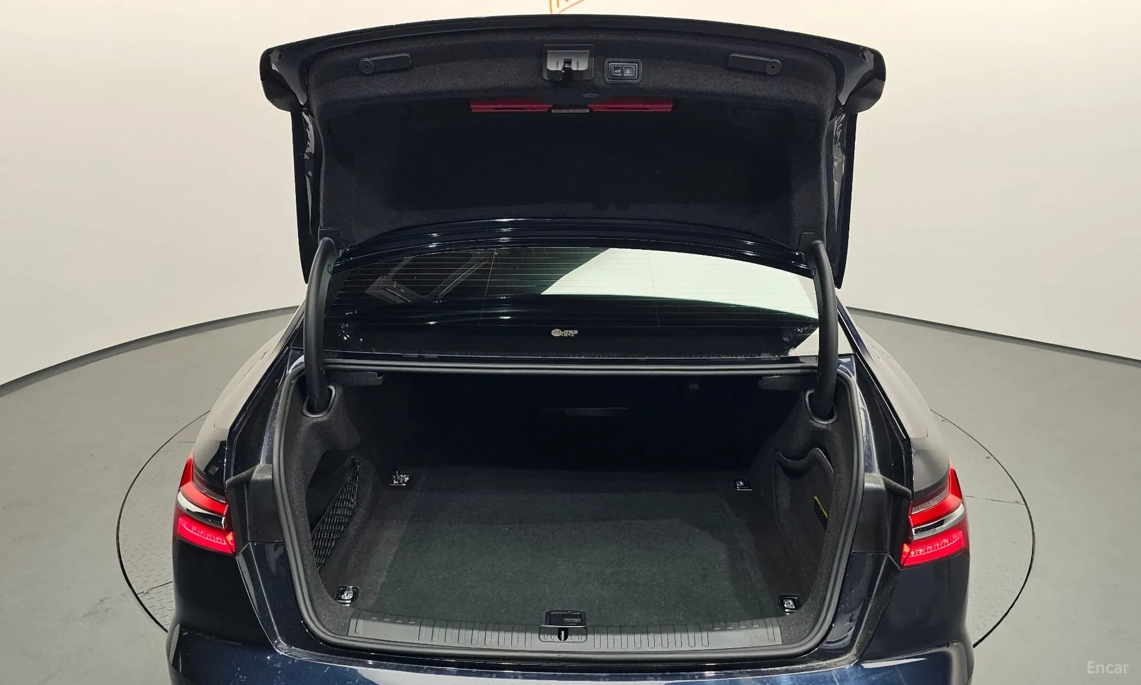 A6 (C8)