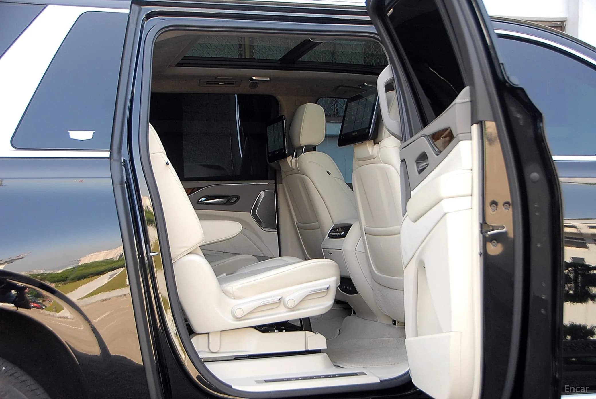 Escalade 5th Generation