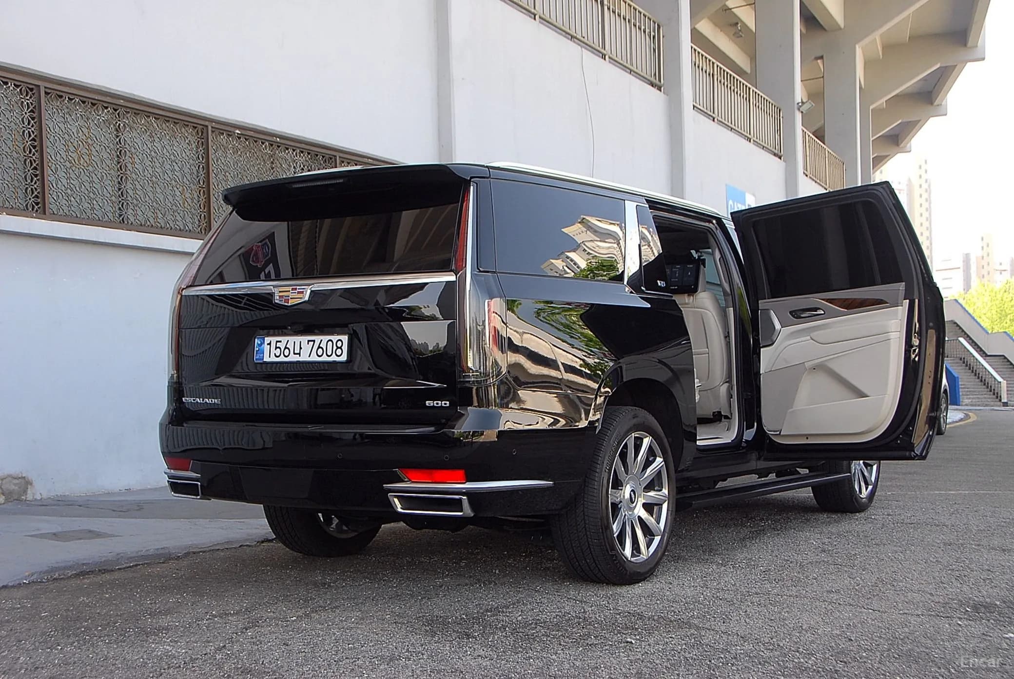 Escalade 5th Generation