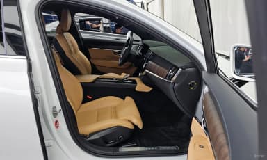 S90