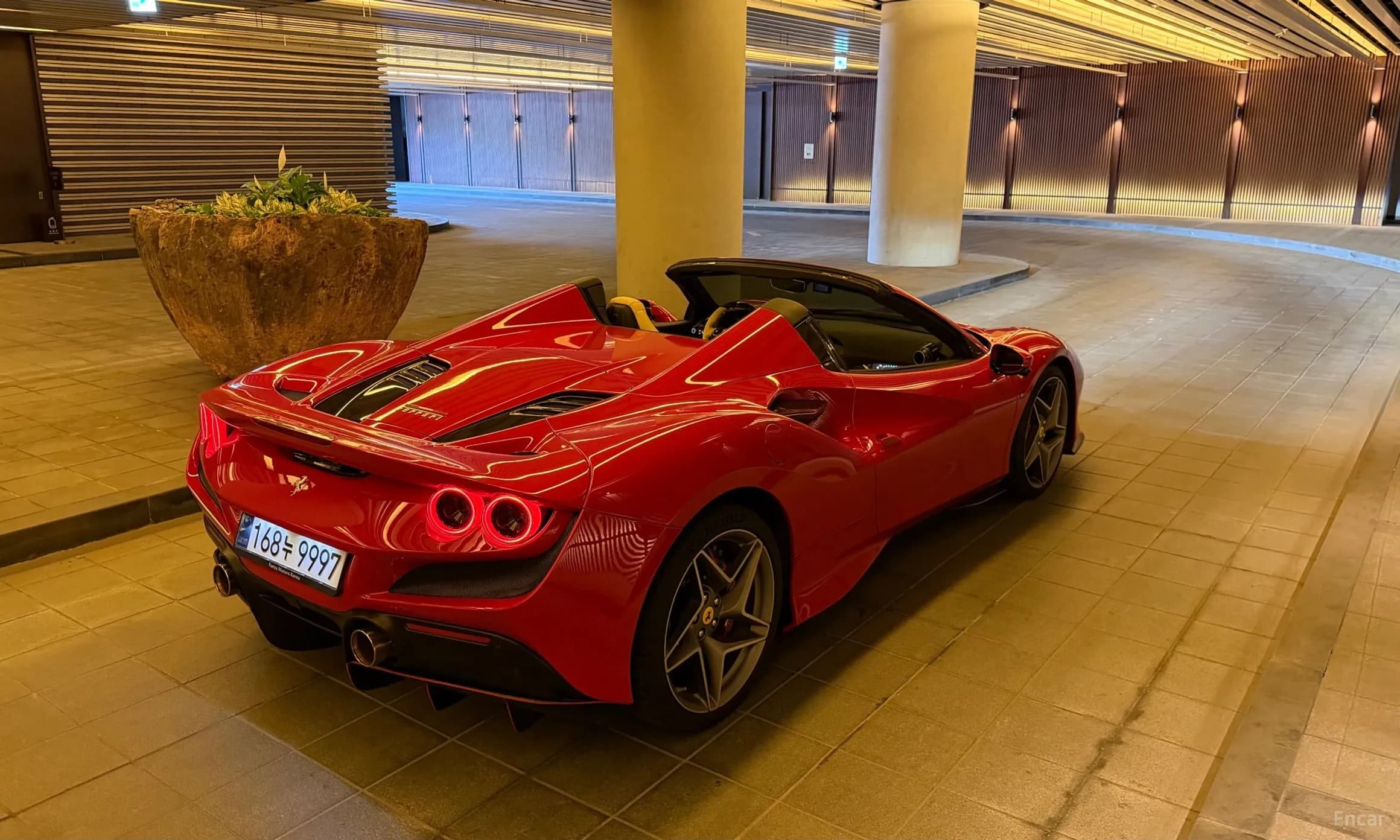 F8 Spider