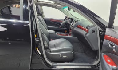 LS600hL