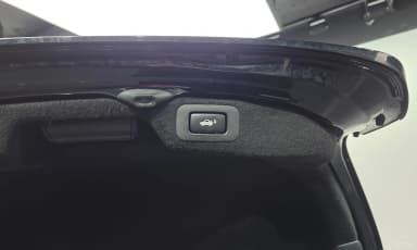 LS600hL