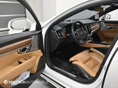 S90