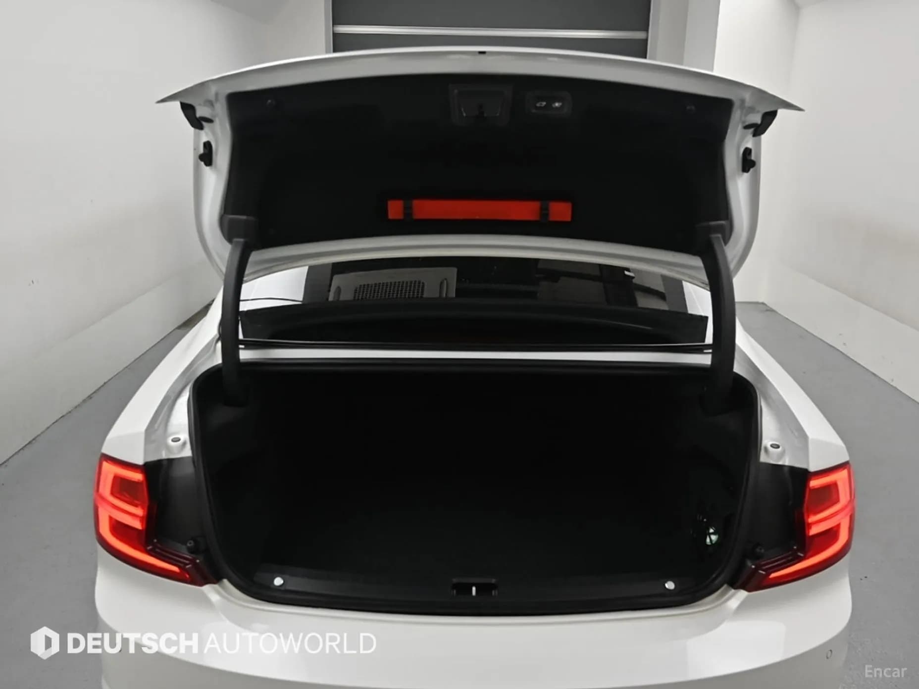 S90