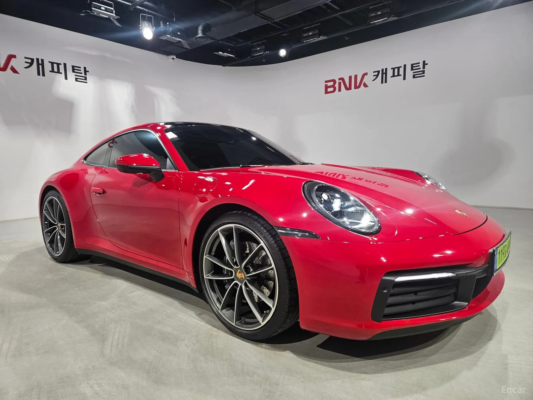 911 (992)