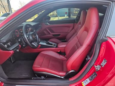 911 (992)