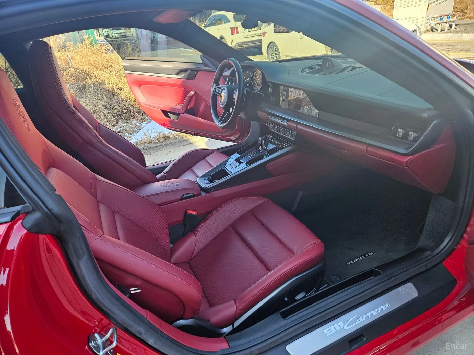911 (992)