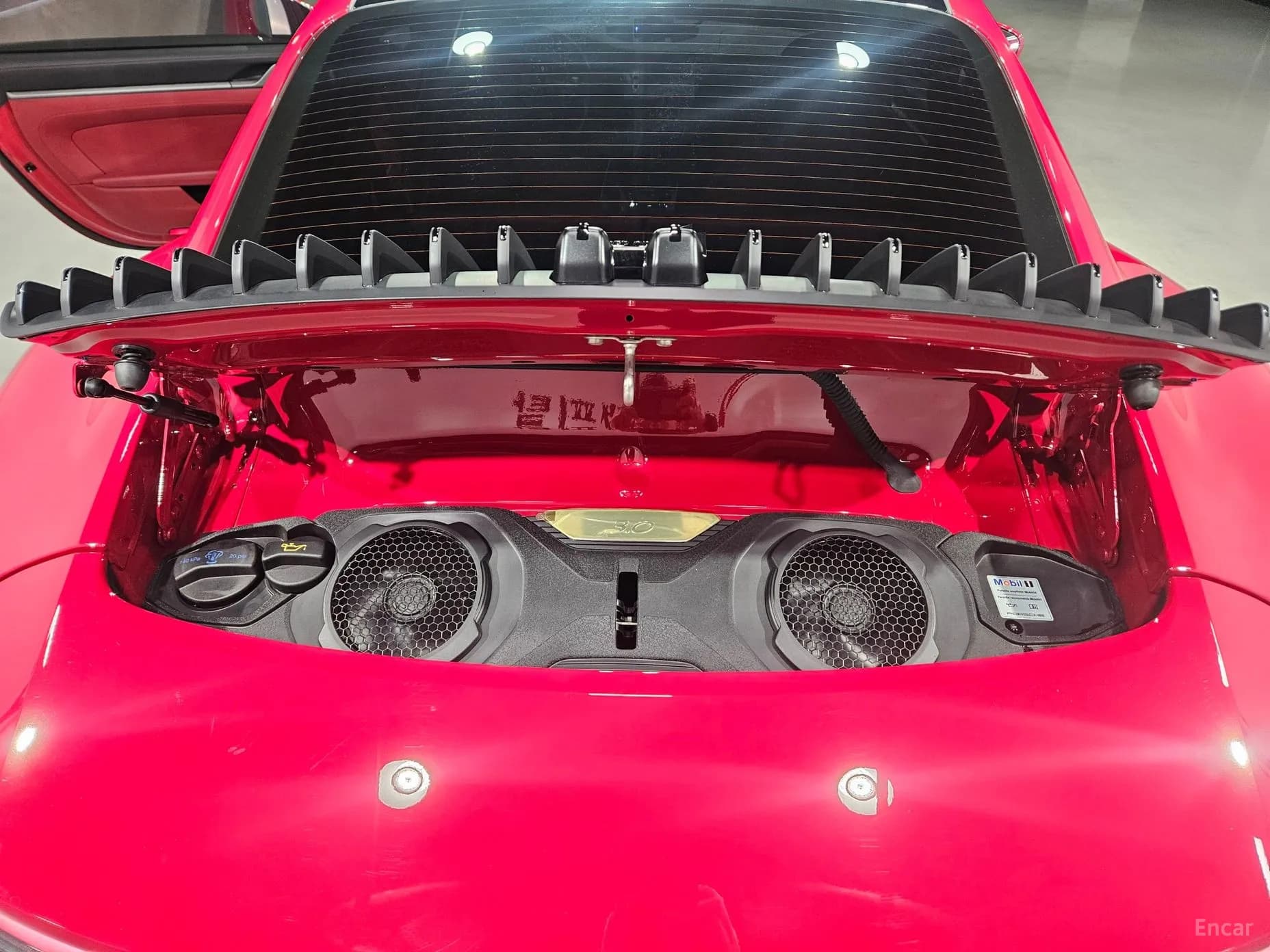 911 (992)