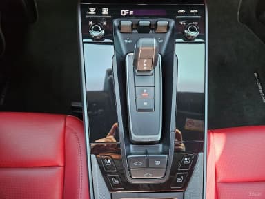 911 (992)