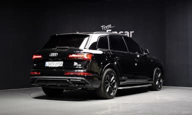 Q7 (4M)