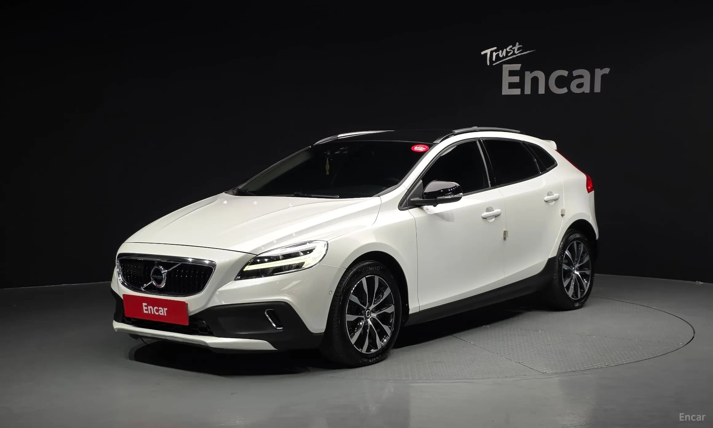 V40 Cross Country