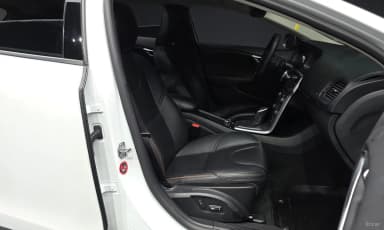 V40 Cross Country