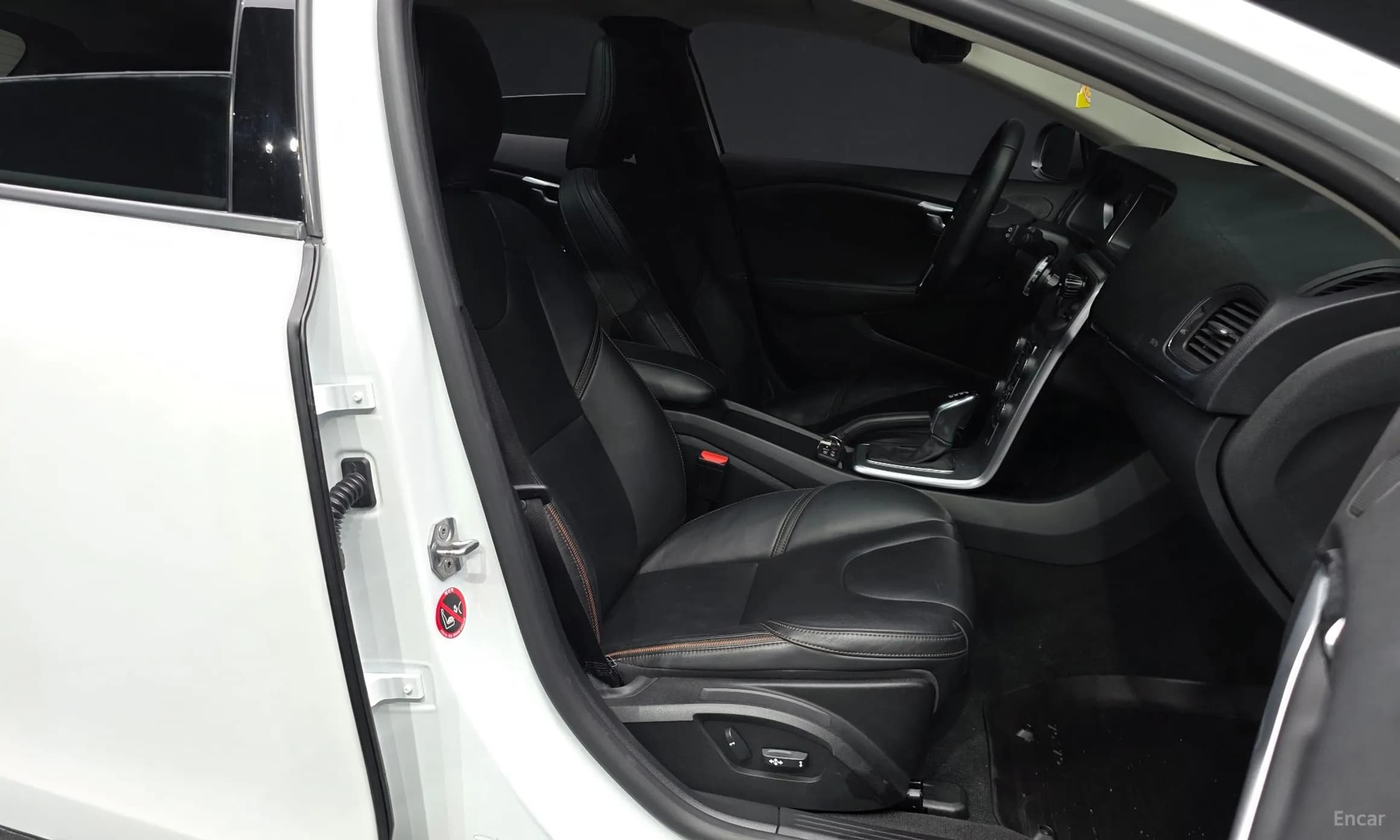 V40 Cross Country