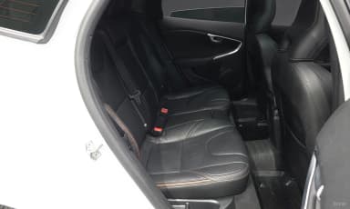 V40 Cross Country