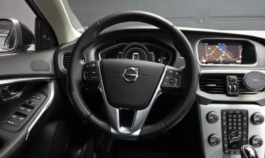 V40 Cross Country