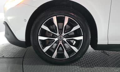 V40 Cross Country